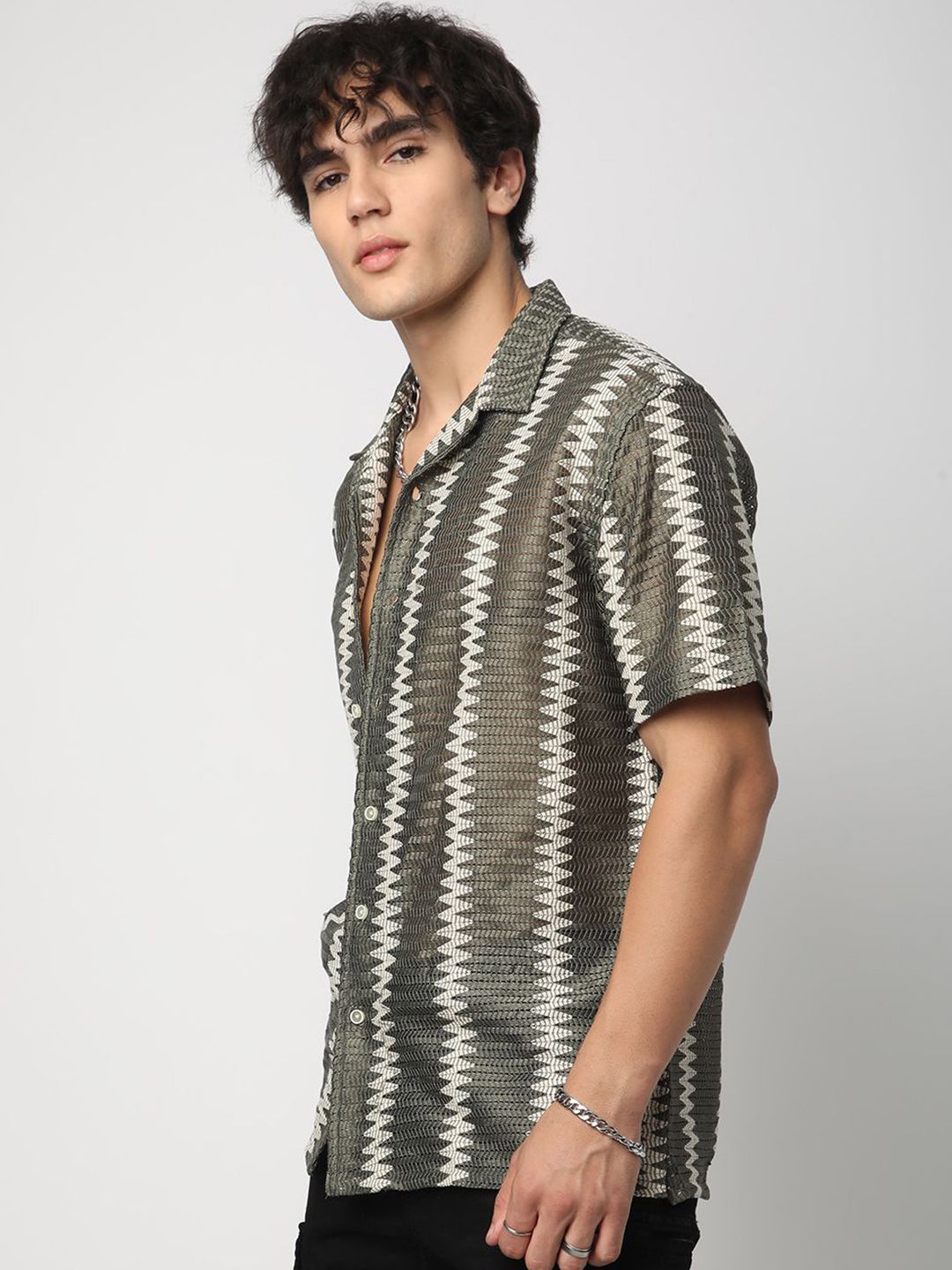 VASTRADO Men Classic Horizontal Stripes Opaque Casual Shirt