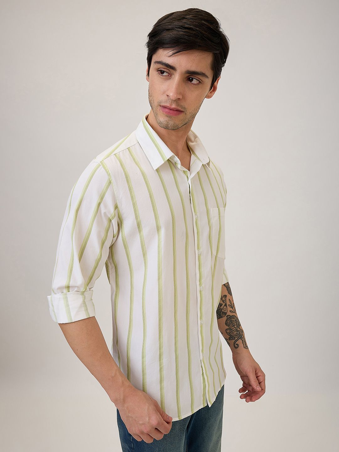 SPYKAR Men Slim Fit Vertical Striped Spread Collar Cotton Casual Shirt