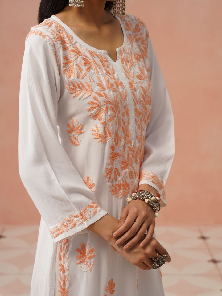 House of Chikankari Women Regular Chikankari Kurta with Trousers