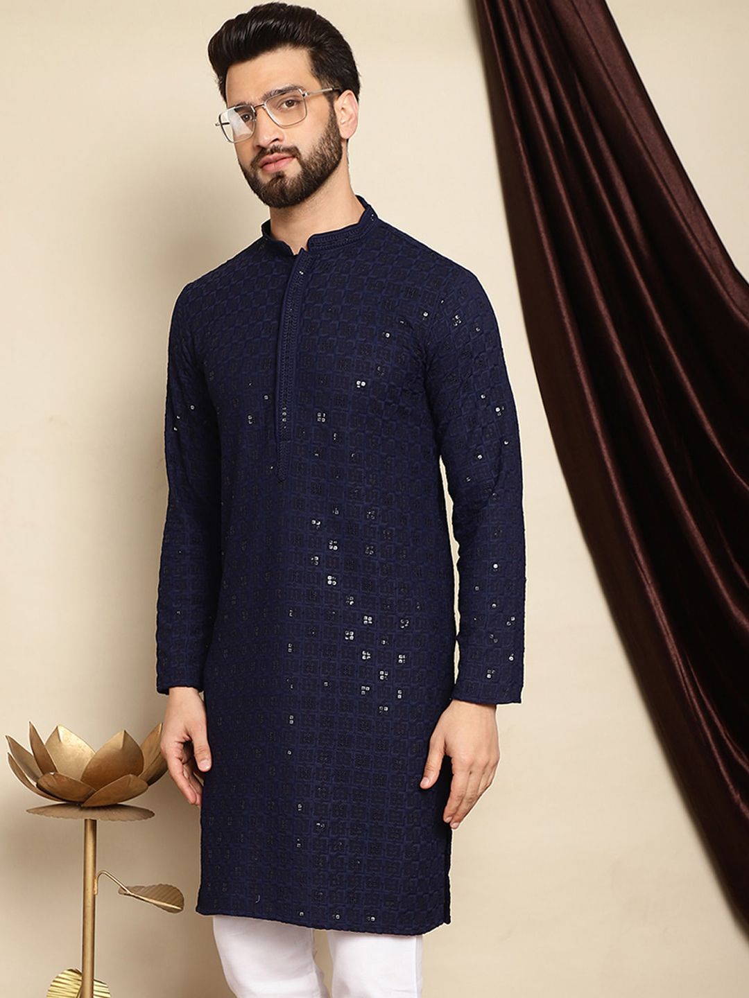 Anouk Navy Blue Motif Etnik Bersulam Labuci Mandarin Kolar Kurta Pure Cotton