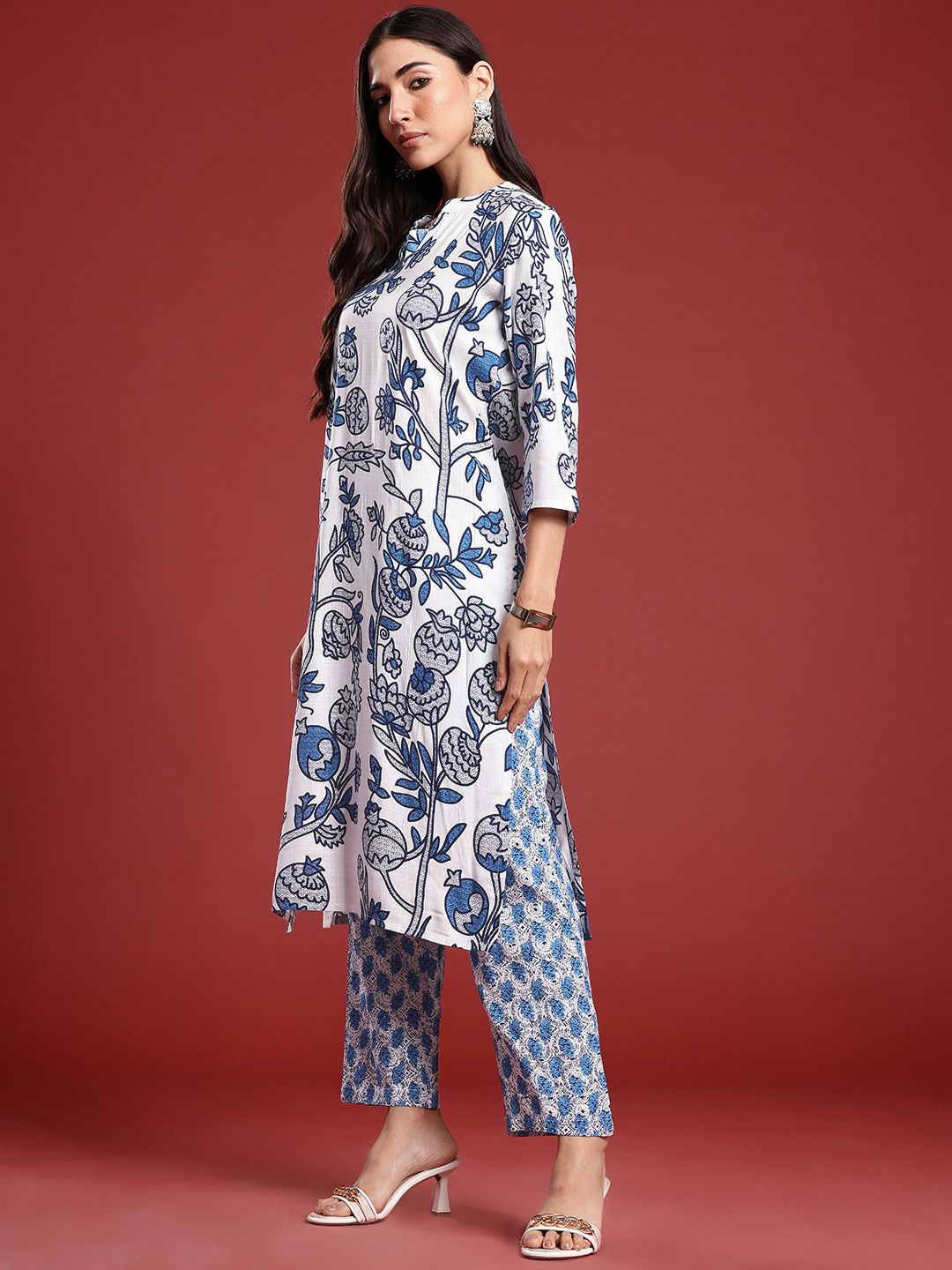 Anouk Floral Printed Kurta with Trousers & With Dupatta