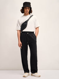 THE BEAR HOUSE Men Solid Straight Fit Casual Pant