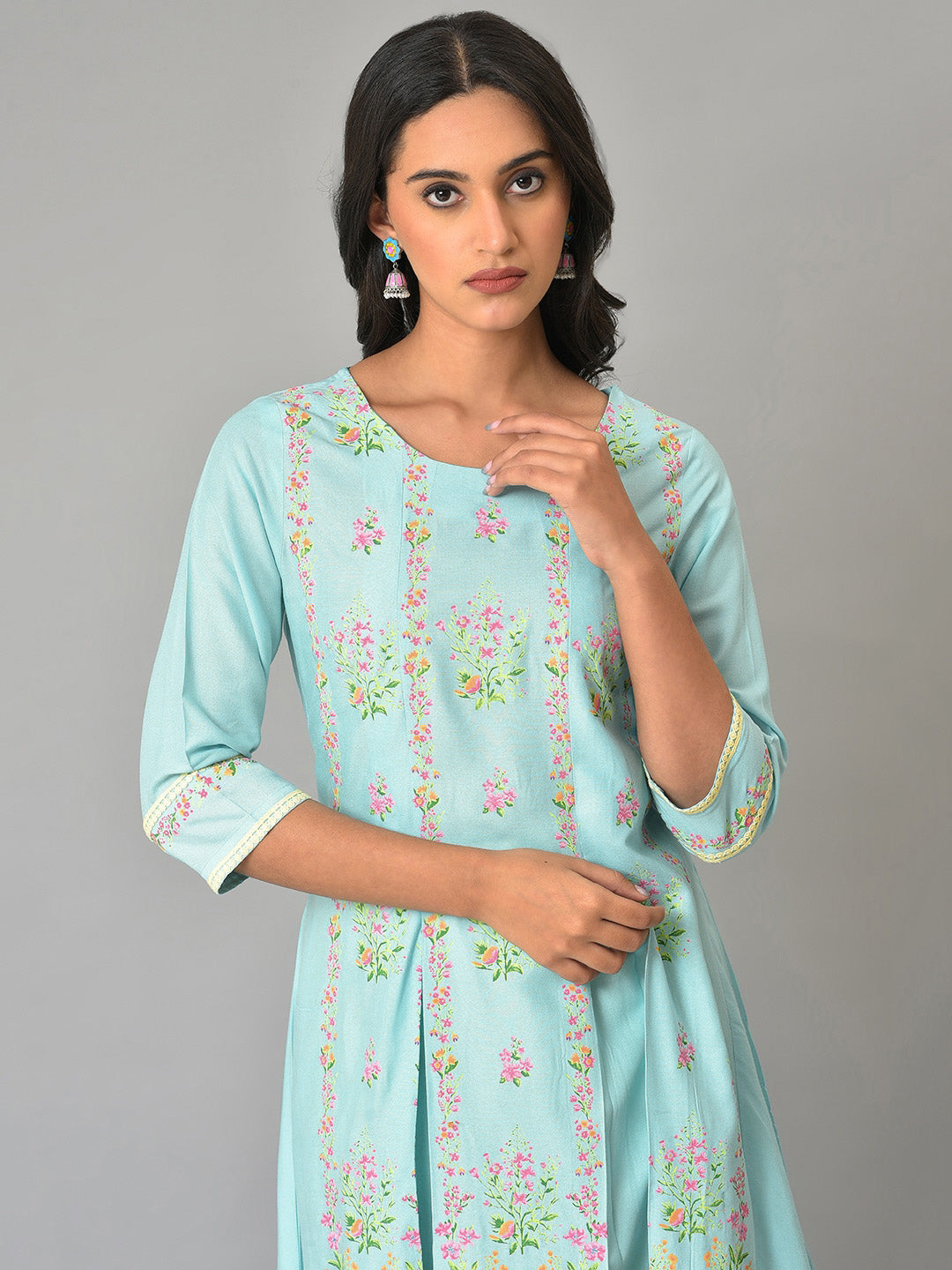 W Women Round Neck Floral Printed Kurta