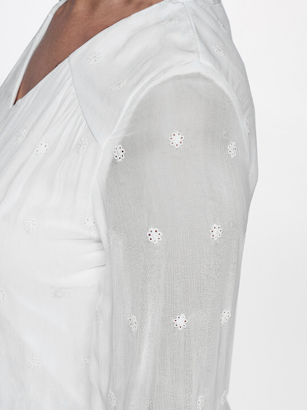 AND Slef Design Puffed Sleeves Top
