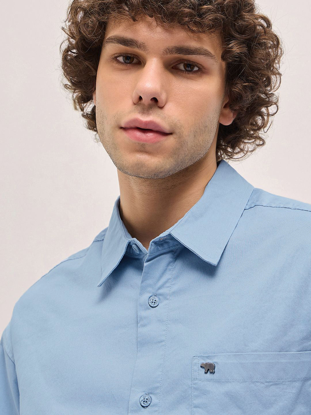 THE BEAR HOUSE Men Spread Collar Solid Cotton Relaxed Fit Casual Shirt