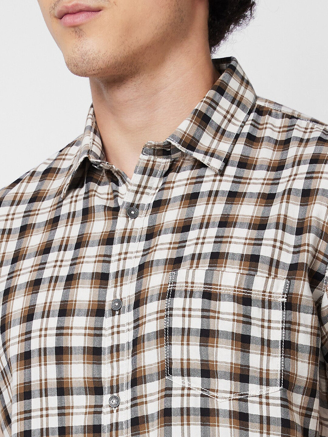 SPYKAR Spread Collar Short Sleeves Cotton Checked Casual Shirt