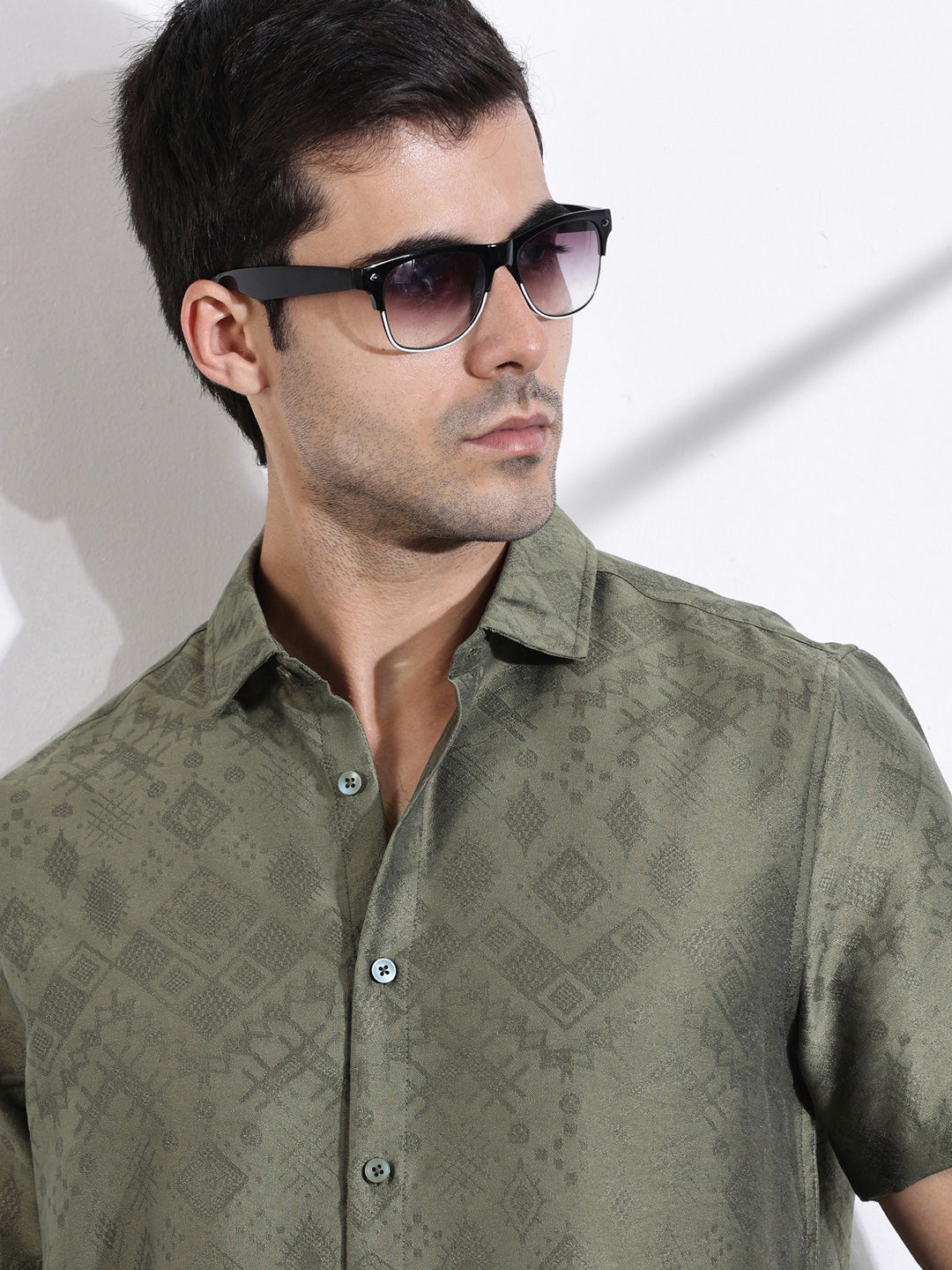 Thomas Scott Men Smart Slim Fit Cutaway Collar Geometric Printed Casual Shirt