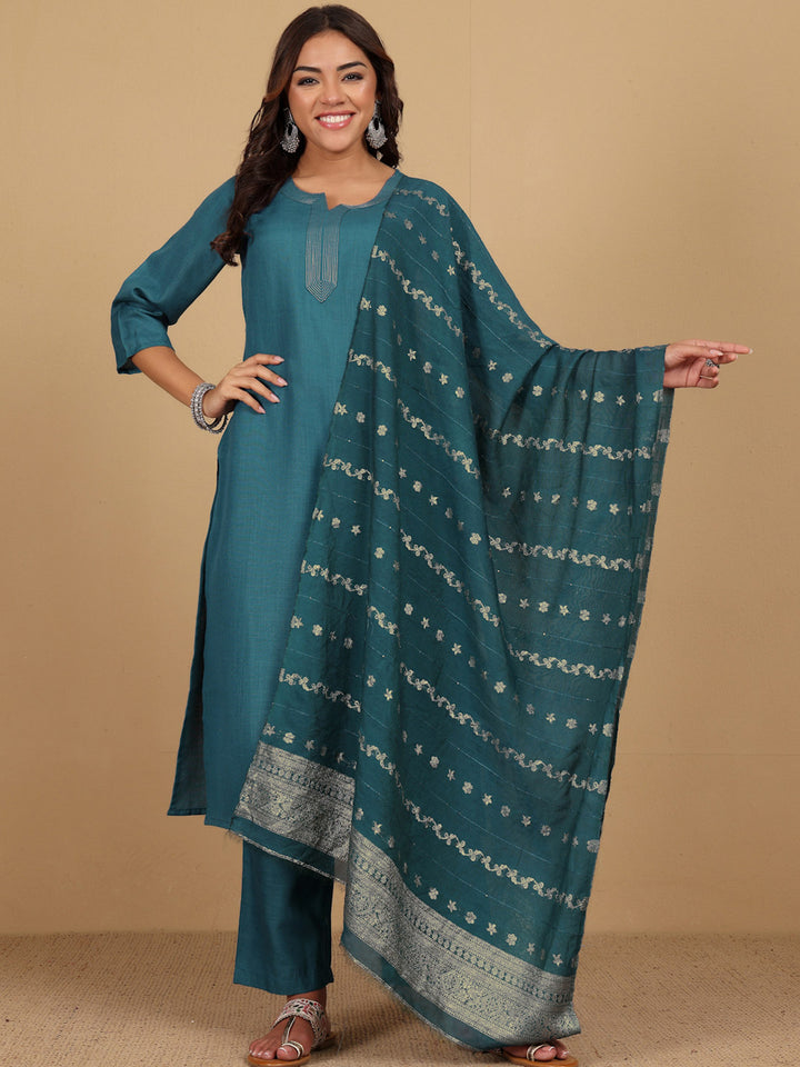 Varanga Yoke Design Thread Work Notc Neck Straight Kurta With Trousers And Dupatta