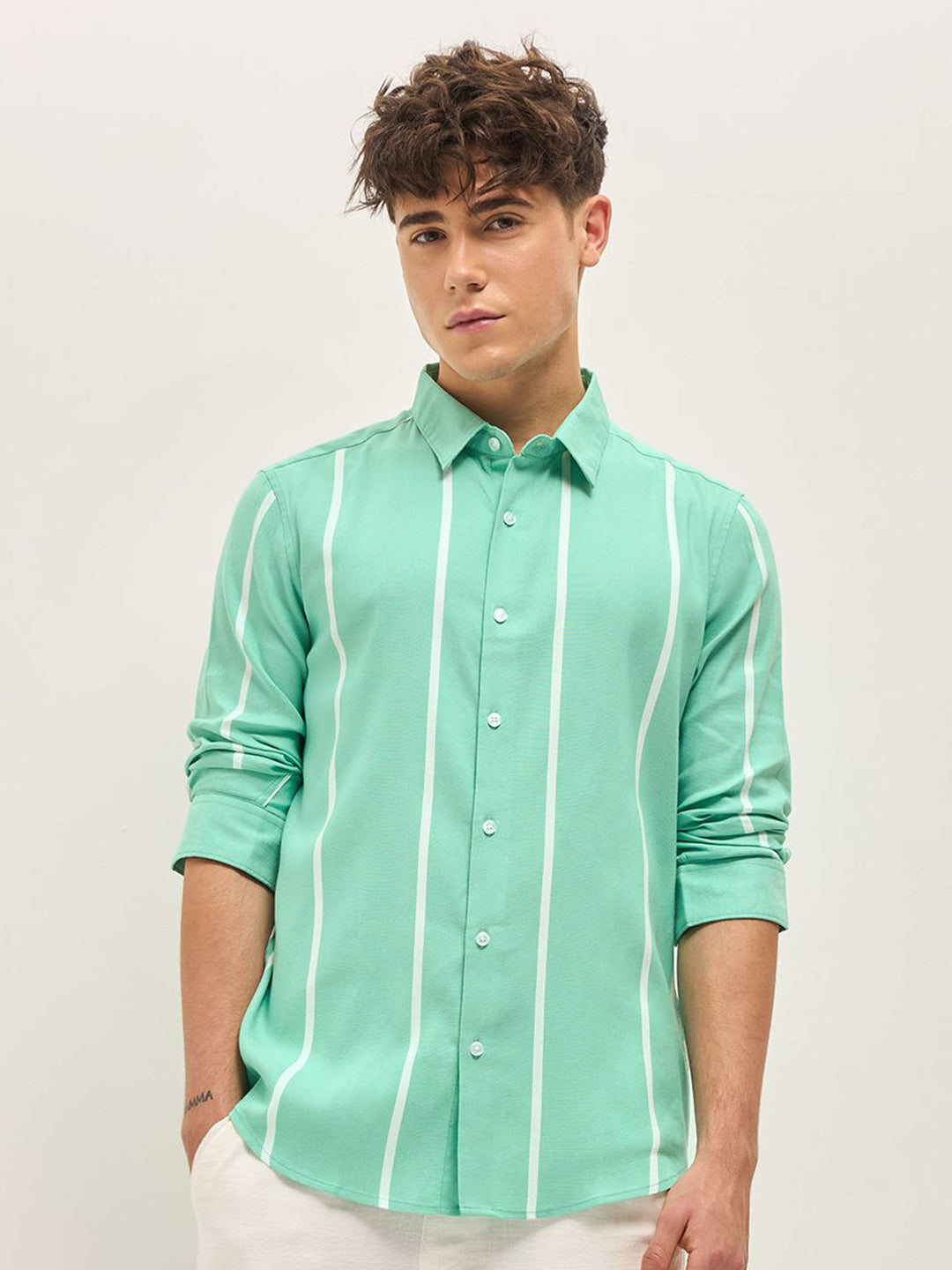 THE BEAR HOUSE Men Spread Collar Vertical Striped Cotton Slim Fit Casual Shirt