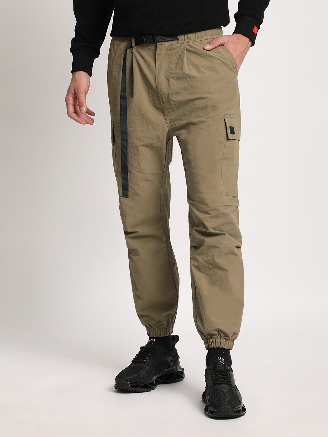 THE BEAR HOUSE Men Mid-Rise Easy Wash Regular Fit Cargos Trousers