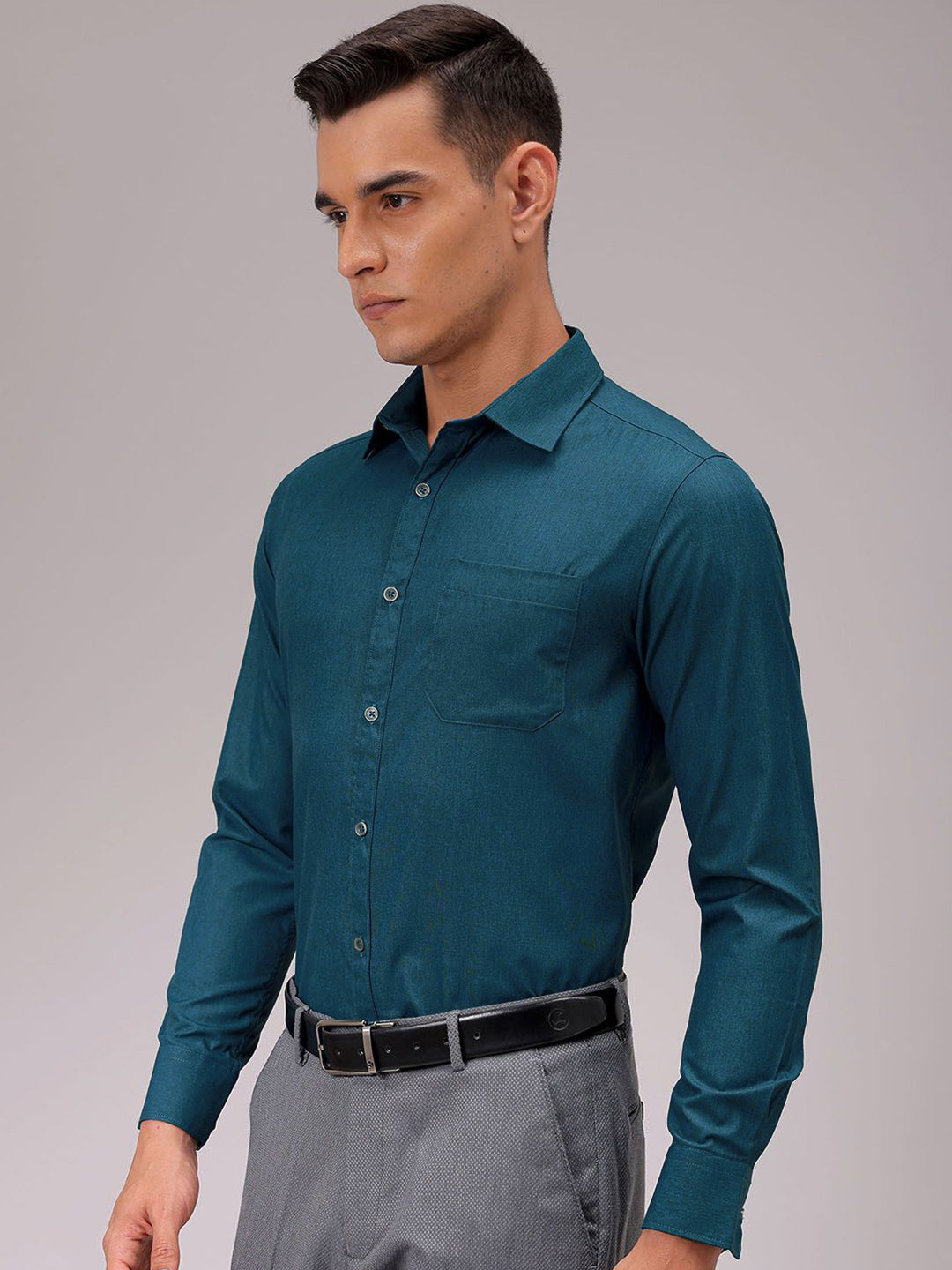 The Indian Garage Co. X Luxe Men Cutaway Collar Solid Slim Fit Formal Shirt