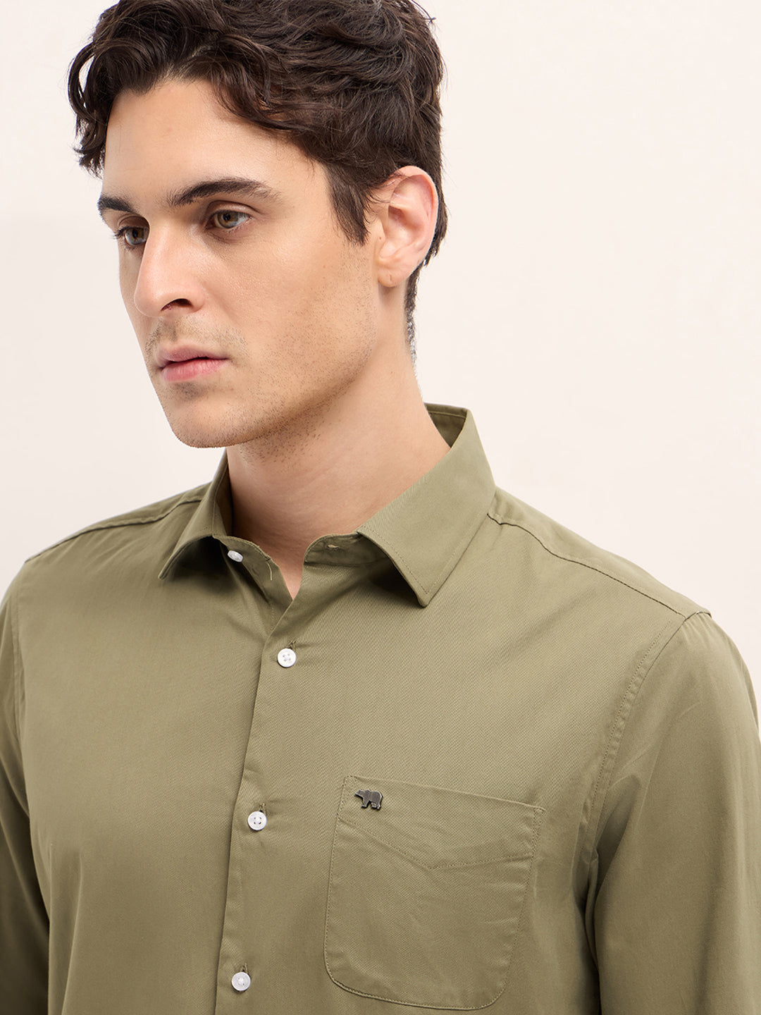 THE BEAR HOUSE Men Spread Collar Solid Cotton Casual Shirt