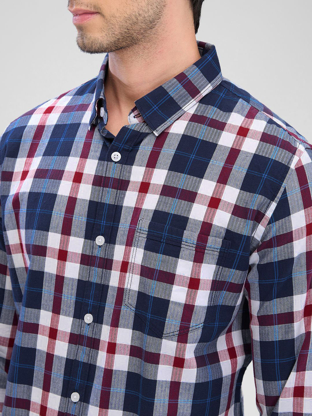 SPYKAR Pure Cotton Slim Fit Opaque Checked Spread Collar Casual Shirt