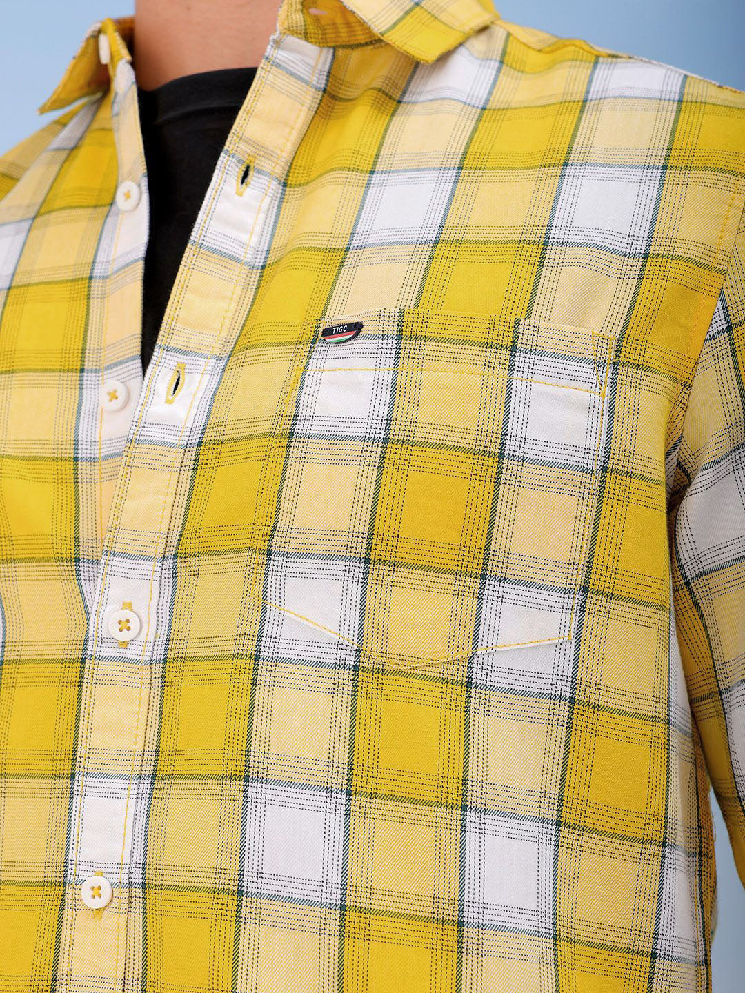 The Indian Garage Co Men Spread Collar Checked Cotton Slim Fit Casual Shirt