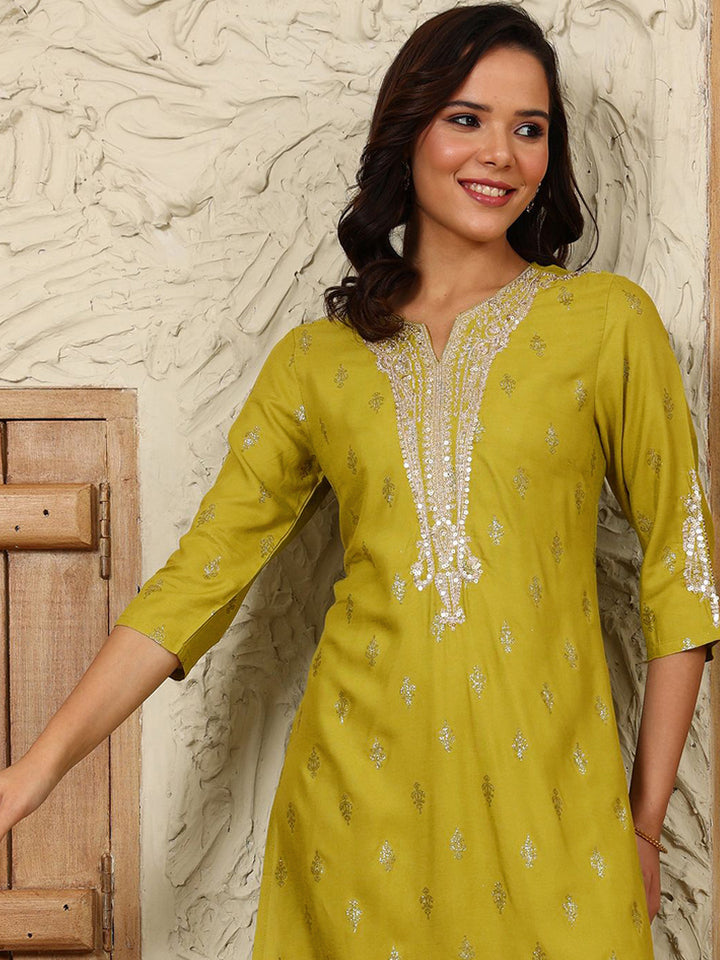 W Women Ethnic Motifs Embroidered Flared Sleeves Thread Work Kurta