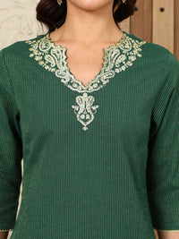 W Women Flared Sleeves Thread Work Kurta