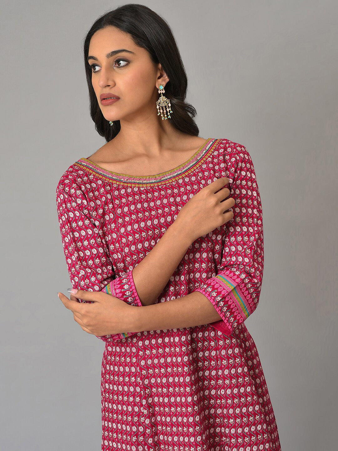 W Festive Floral Print Rayon Kurta With Tight
