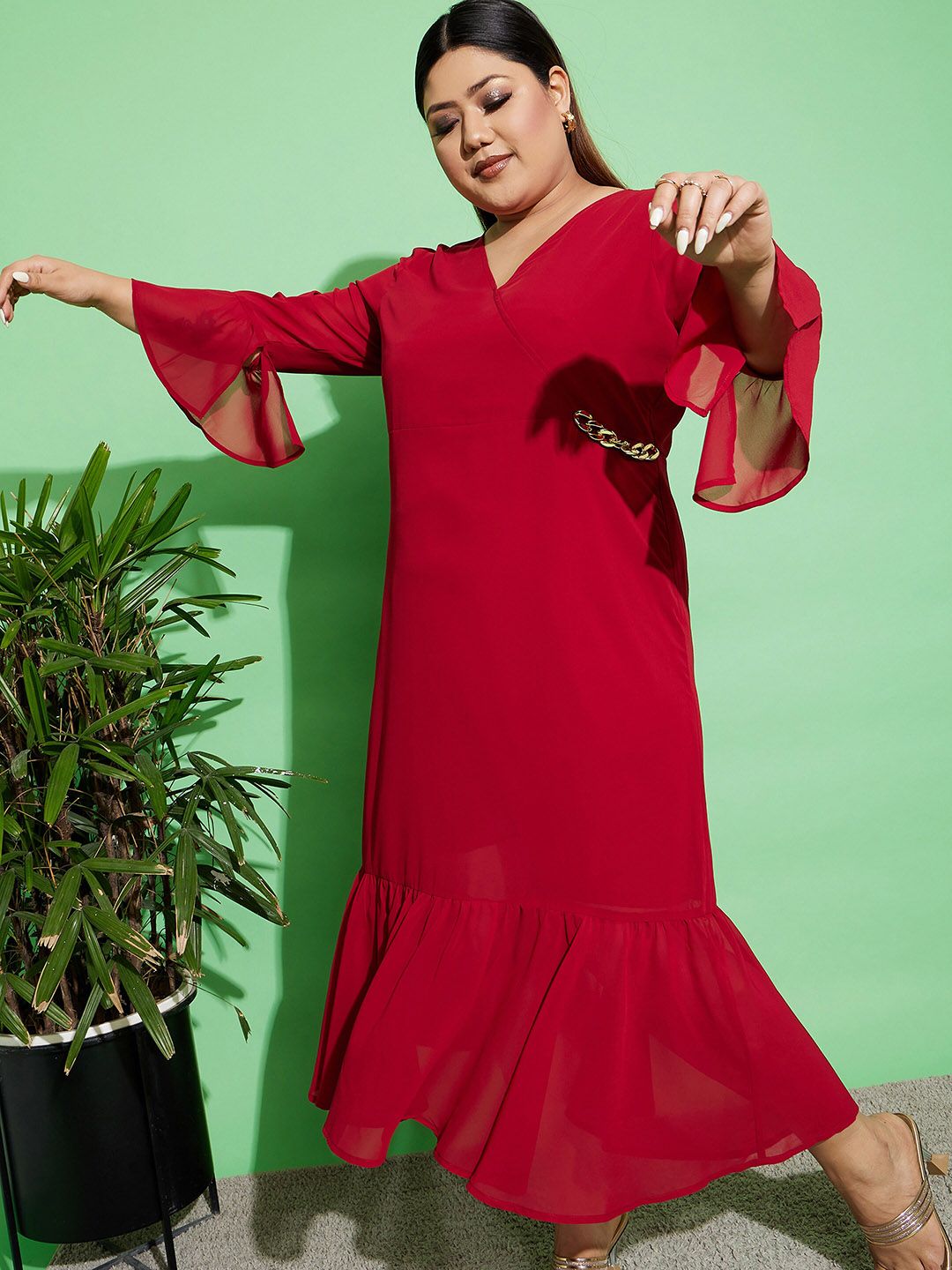 SASSAFRAS Curve Plus Size Maroon V-Neck Bell Sleeves Georgette Warp Midi Dress