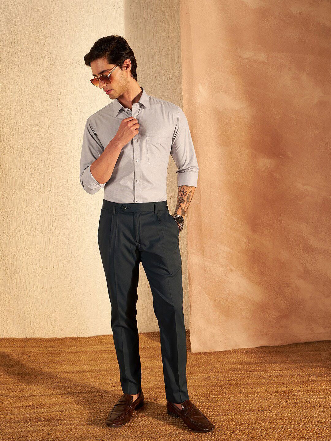 DENNISON Smart Spread Collar Shirt