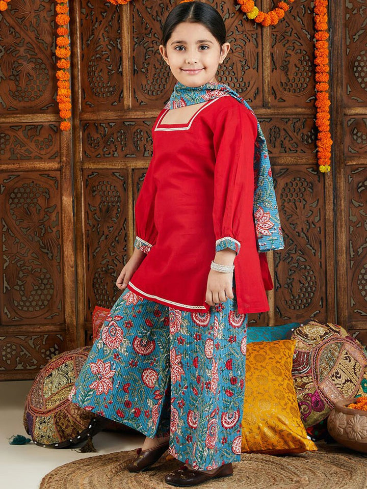 VASTRAMAY Girls Kantha Work Pure Cotton Kurti with Palazzos & Dupatta