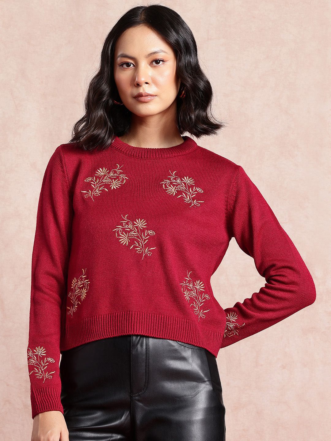 all about you Embroidered Acrylic Crop Pullover