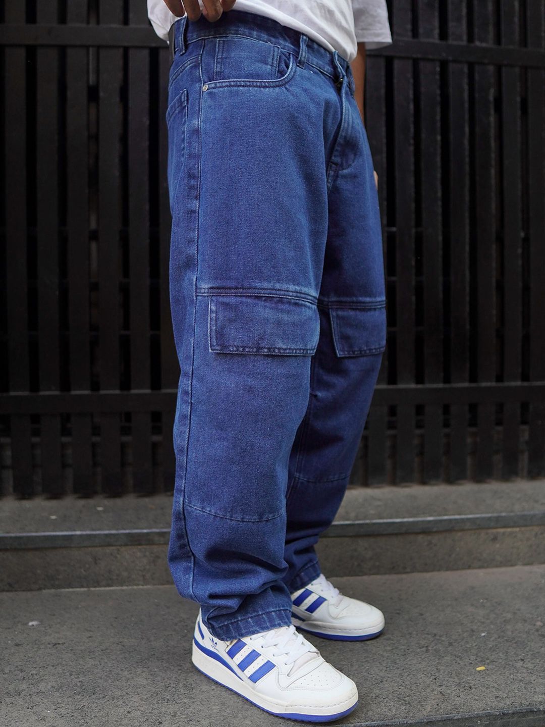 Powerlook Men Blue Boyfriend Fit Clean Look Cotton Cargo Jeans