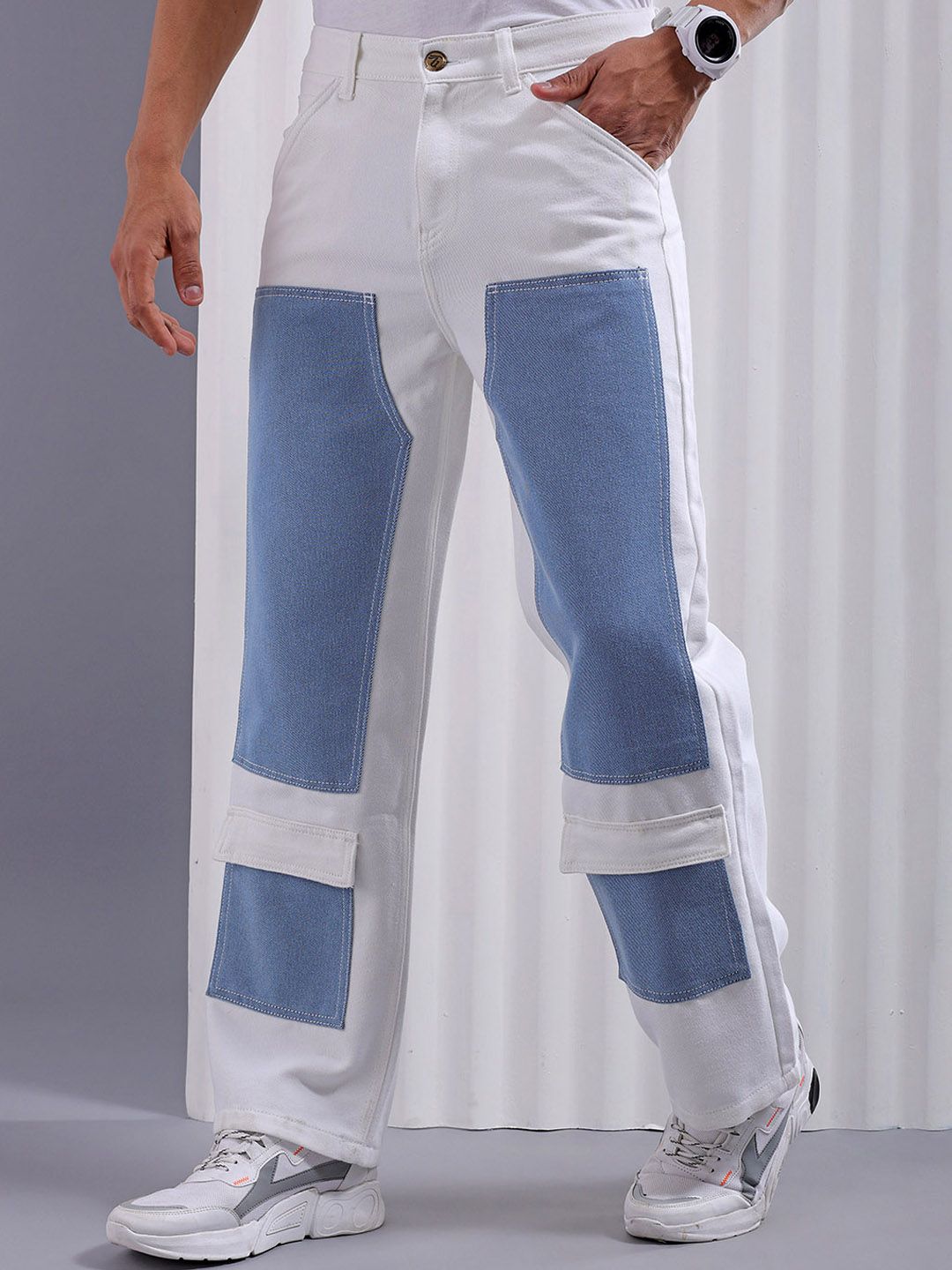 The Indian Garage Co Men Relaxed Fit Clean Look Colourblocked Cargos Jeans