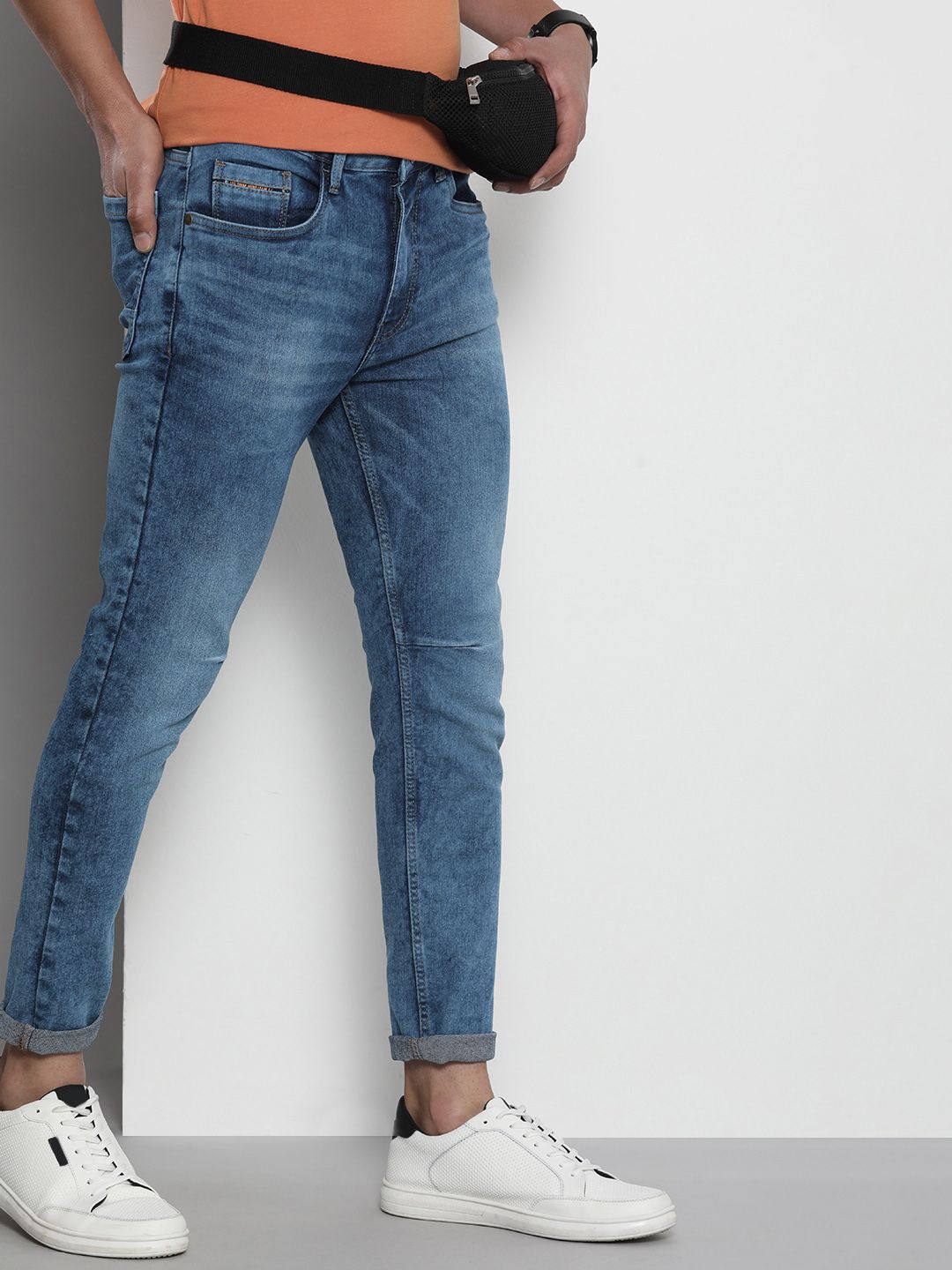 The Indian Garage Co Men Relaxed Fit Light Fade Stretchable Jeans