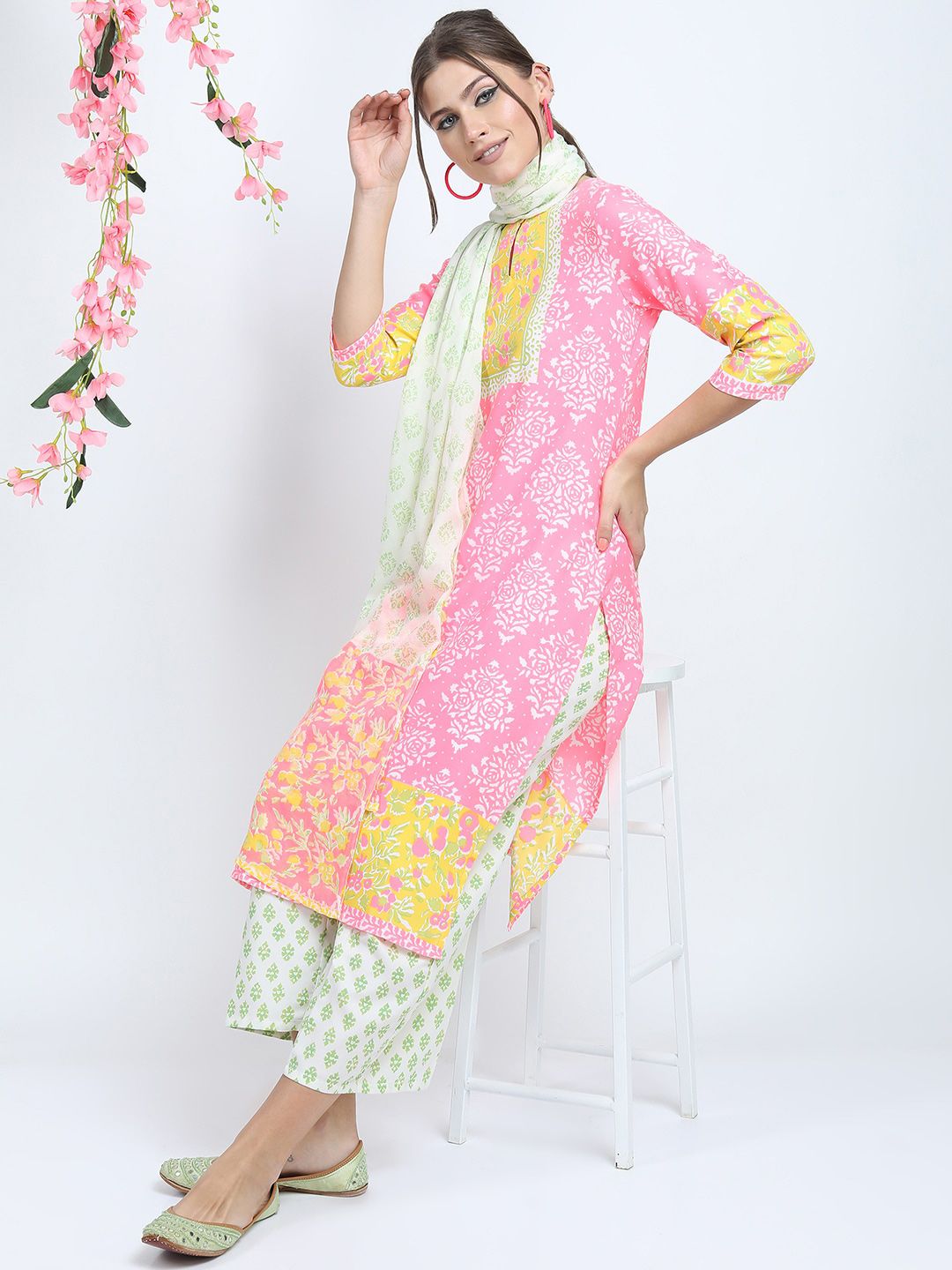 Vishudh Women Pink Floral Printed Kurta with Palazzos & With Dupatta