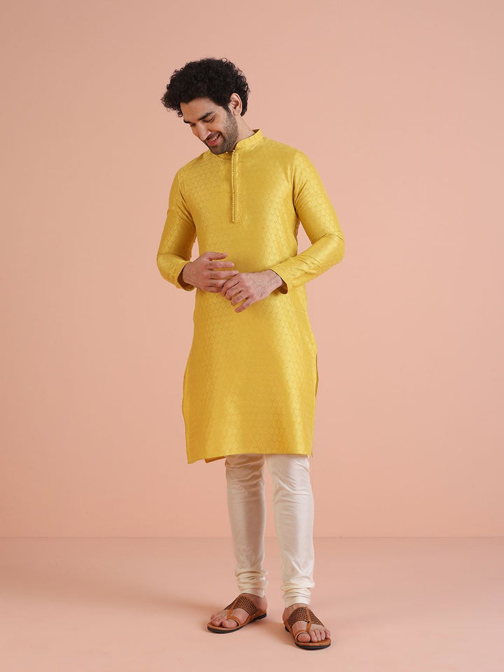 KISAH Men Woven Jacquard Regular Fit Ethnic Motifs Kurta