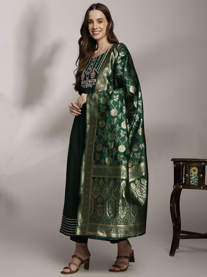 Anouk Women Floral Embroidered Pleated Kurta with Trousers & Dupatta