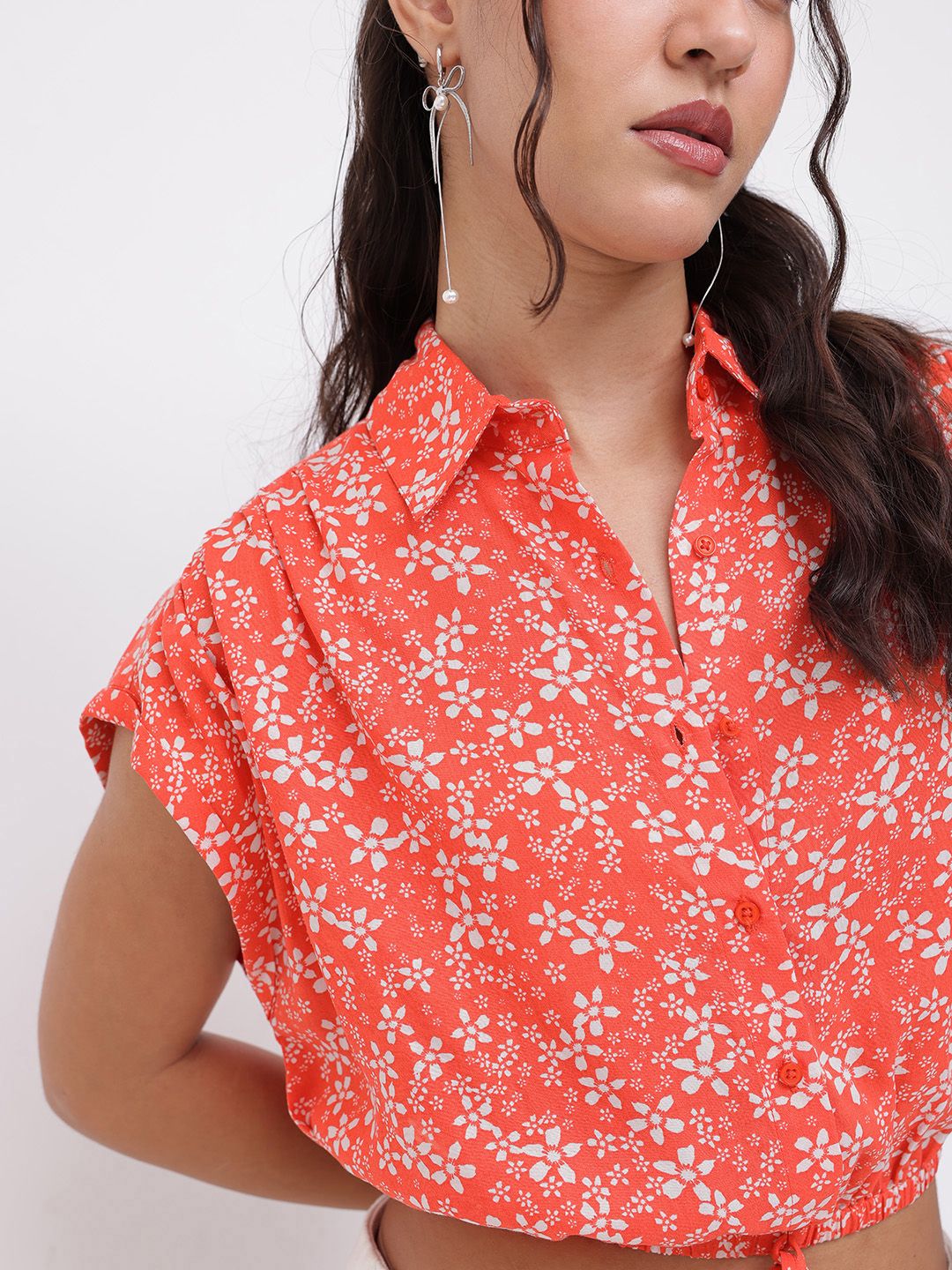 DressBerry Charming Bright Floral Printed Waist Tie Up Crop Top