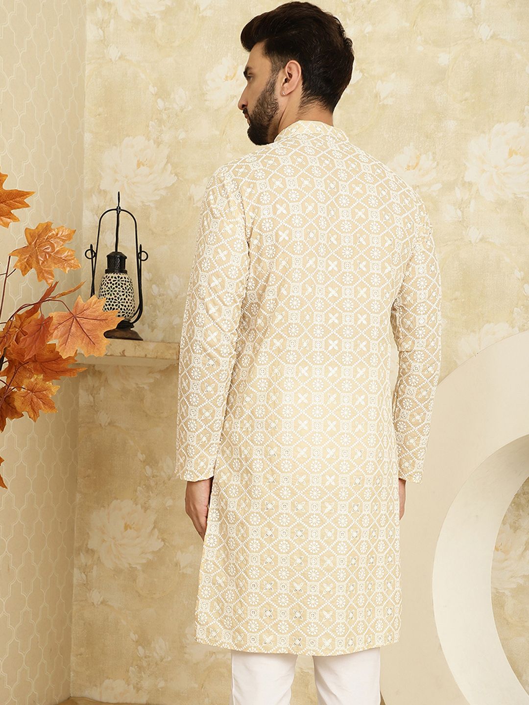 SOJANYA Men Beige Floral Embroidered Mirror Work Kurta
