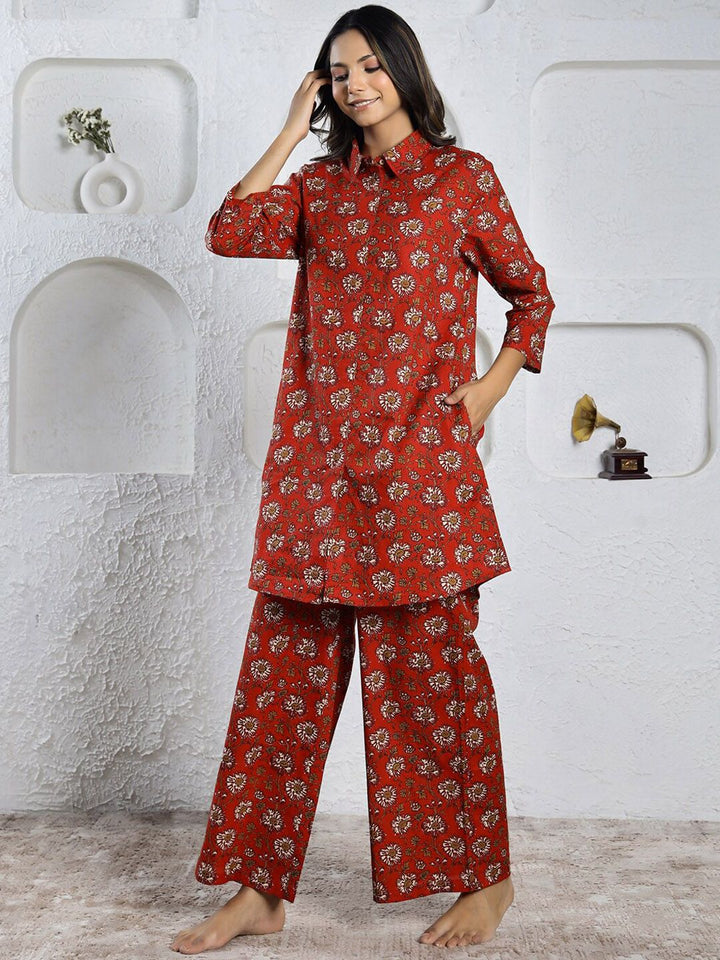 SANSKRUTIHOMES Red & White Floral Printed Pure Cotton Night Suit