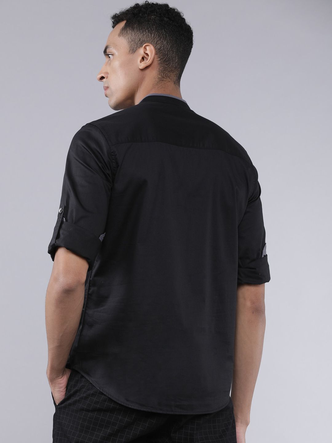 HIGHLANDER Men Black Slim Fit Solid Casual Shirt