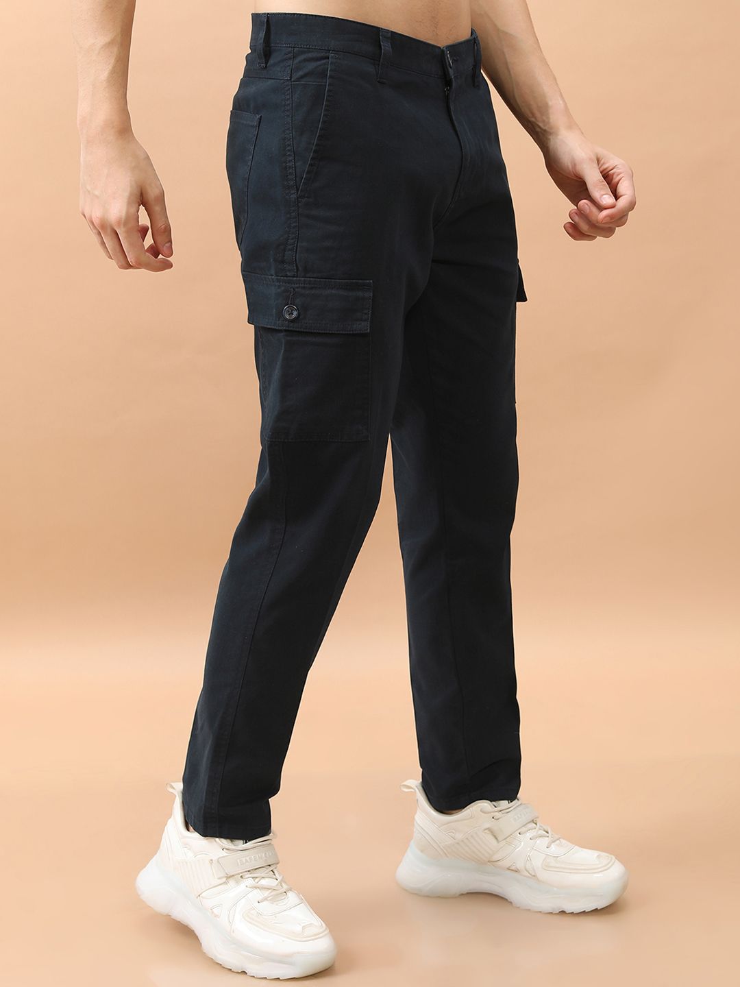 HIGHLANDER Men Tapered Fit Cotton Cargo Trousers