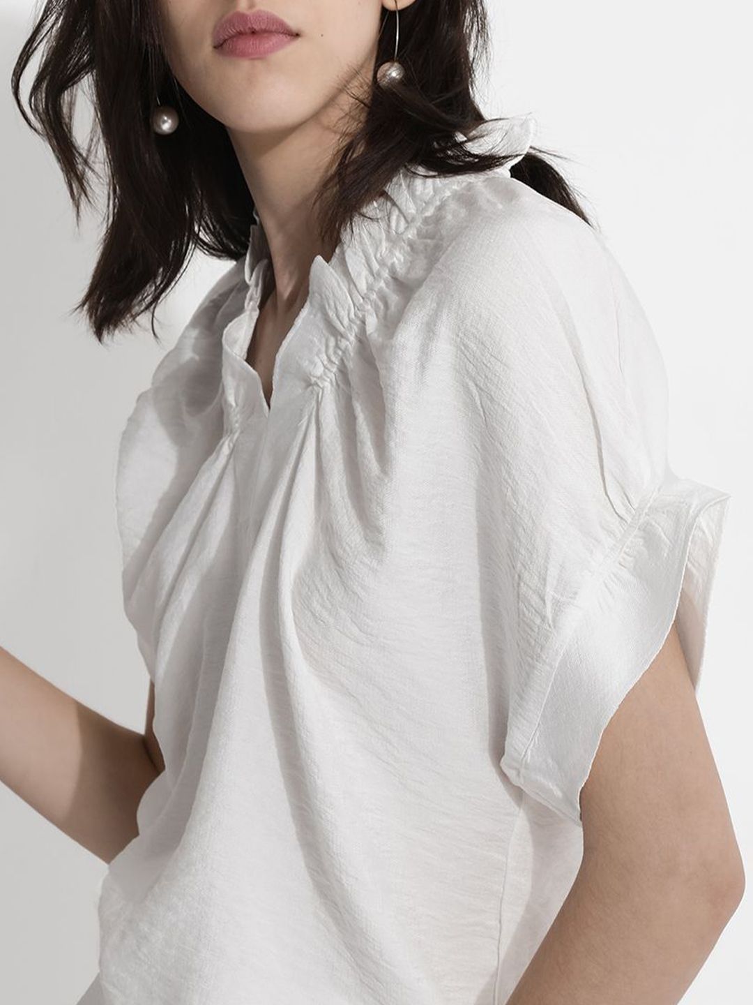 RAREISM Solid V-Neck Extended Sleeves Top
