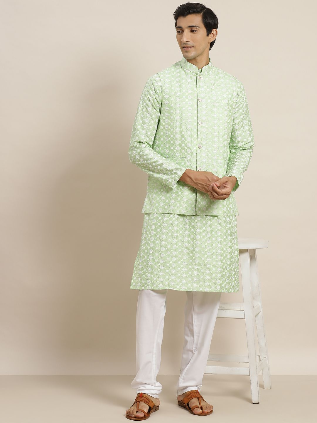 SOJANYA Set Kurta Sulam Bunga Hijau & Putih Lelaki & Jaket Nehru