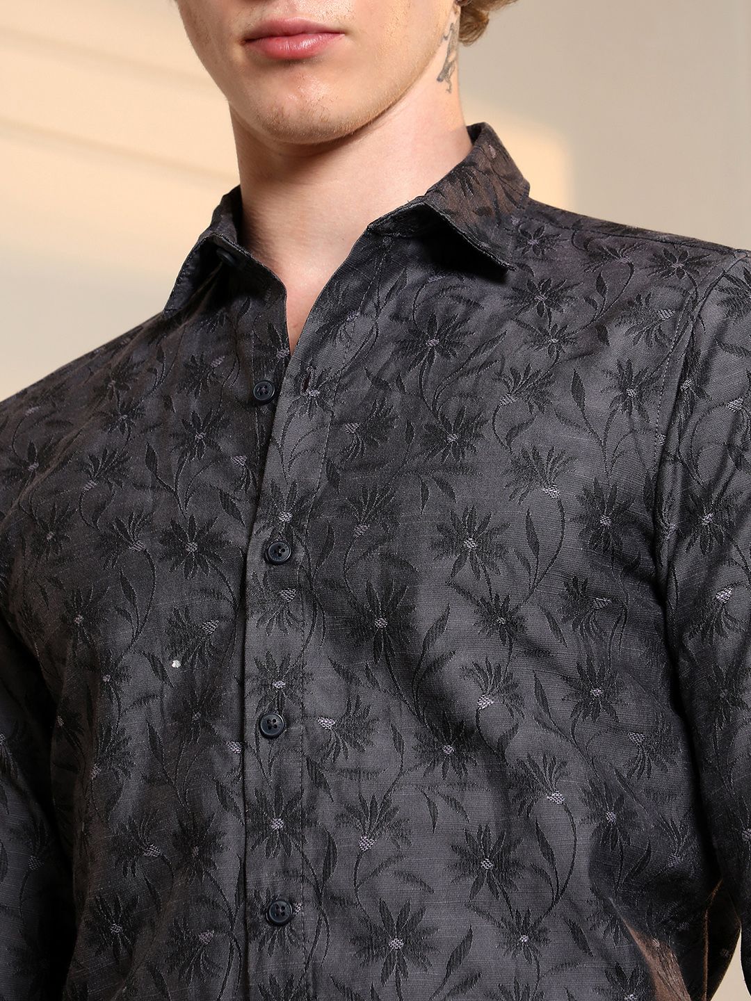 Campus Sutra Comfort Floral Printed Spread Collar Casual Shirt