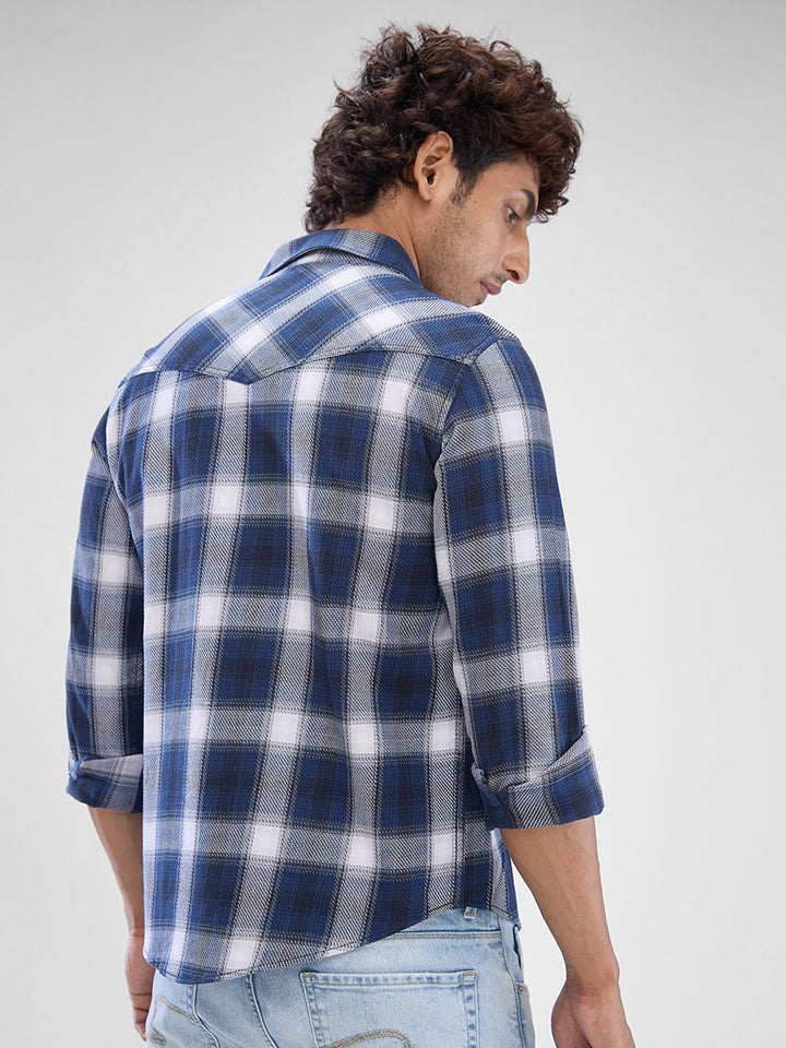 SPYKAR Men Slim Fit Opaque Checked Spread Collar Casual Shirt
