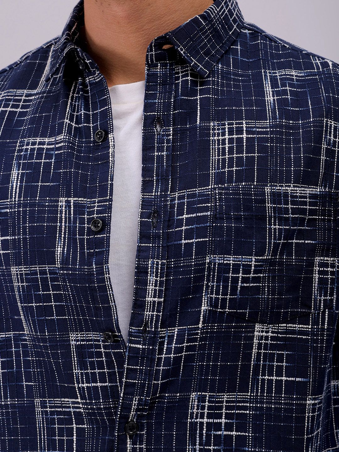 The Indian Garage Co Men Cutaway Collar Checked Cotton Slim Fit Casual Shirt