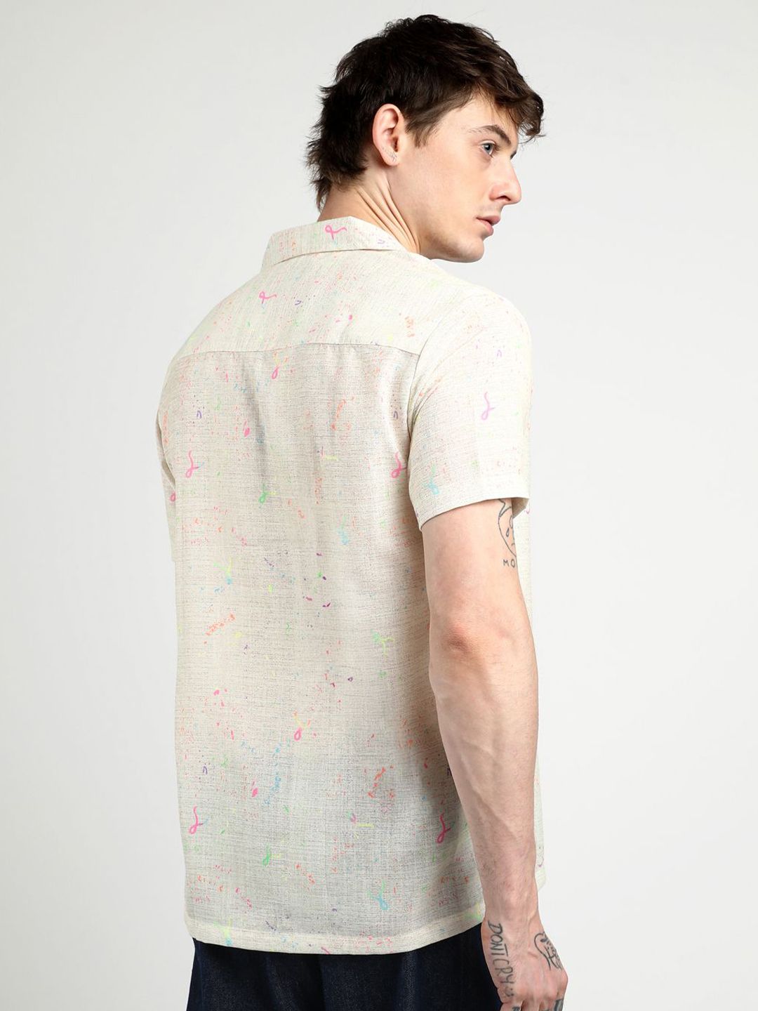Campus Sutra Men Comfort Cuban Collar Printed Heathered Drawn Casual Shirt