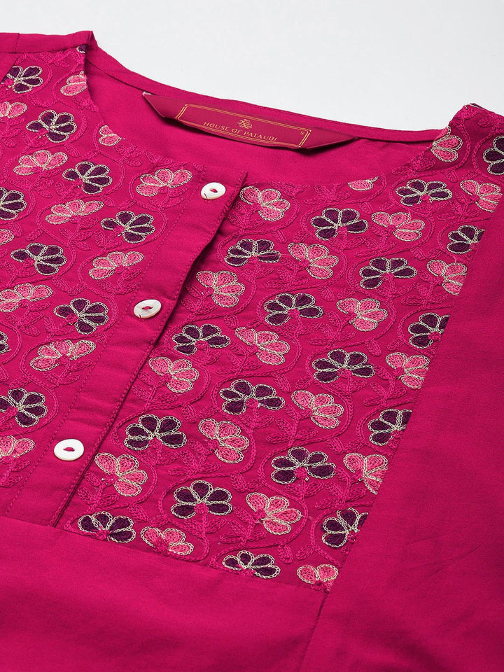House of Pataudi Jashn Floral Embroidered Thread Work Kurti with Trousers