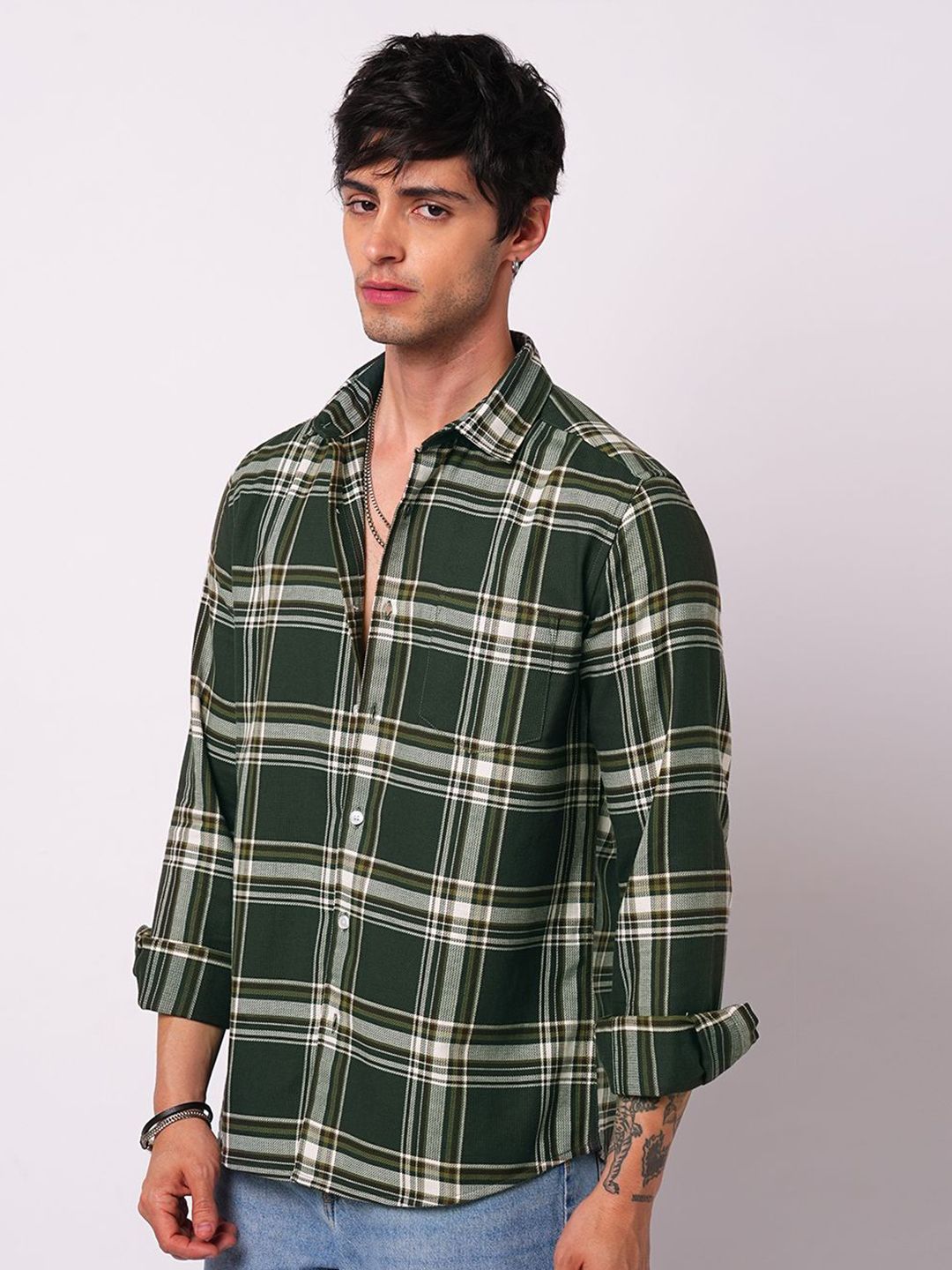 VASTRADO Classic Evergreen Broad Checked Slim Fit Pure Cotton Casual Shirt