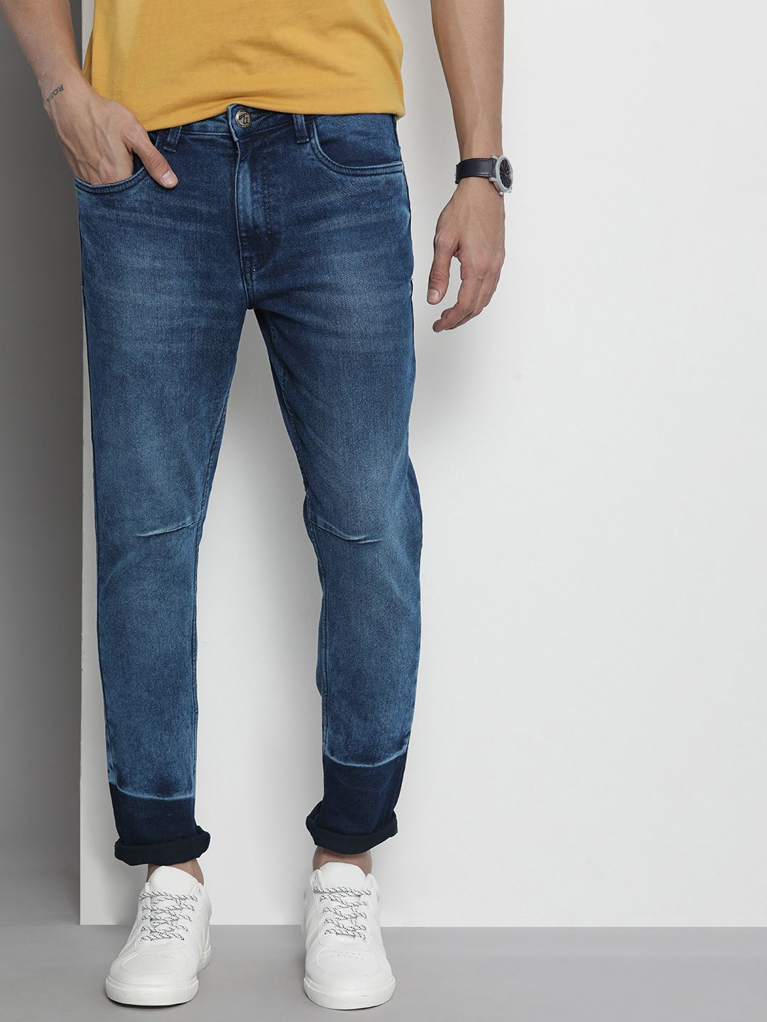 The Indian Garage Co Men Carrot Fit Light Fade Stretchable Jeans