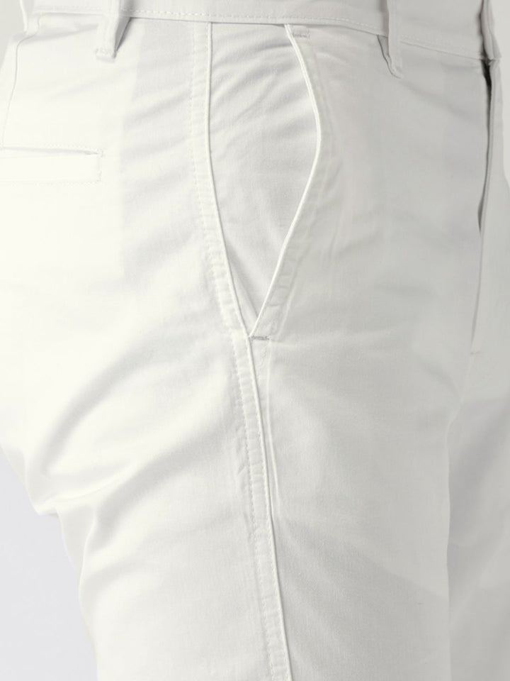 HIGHLANDER Men White Slim Fit Chinos