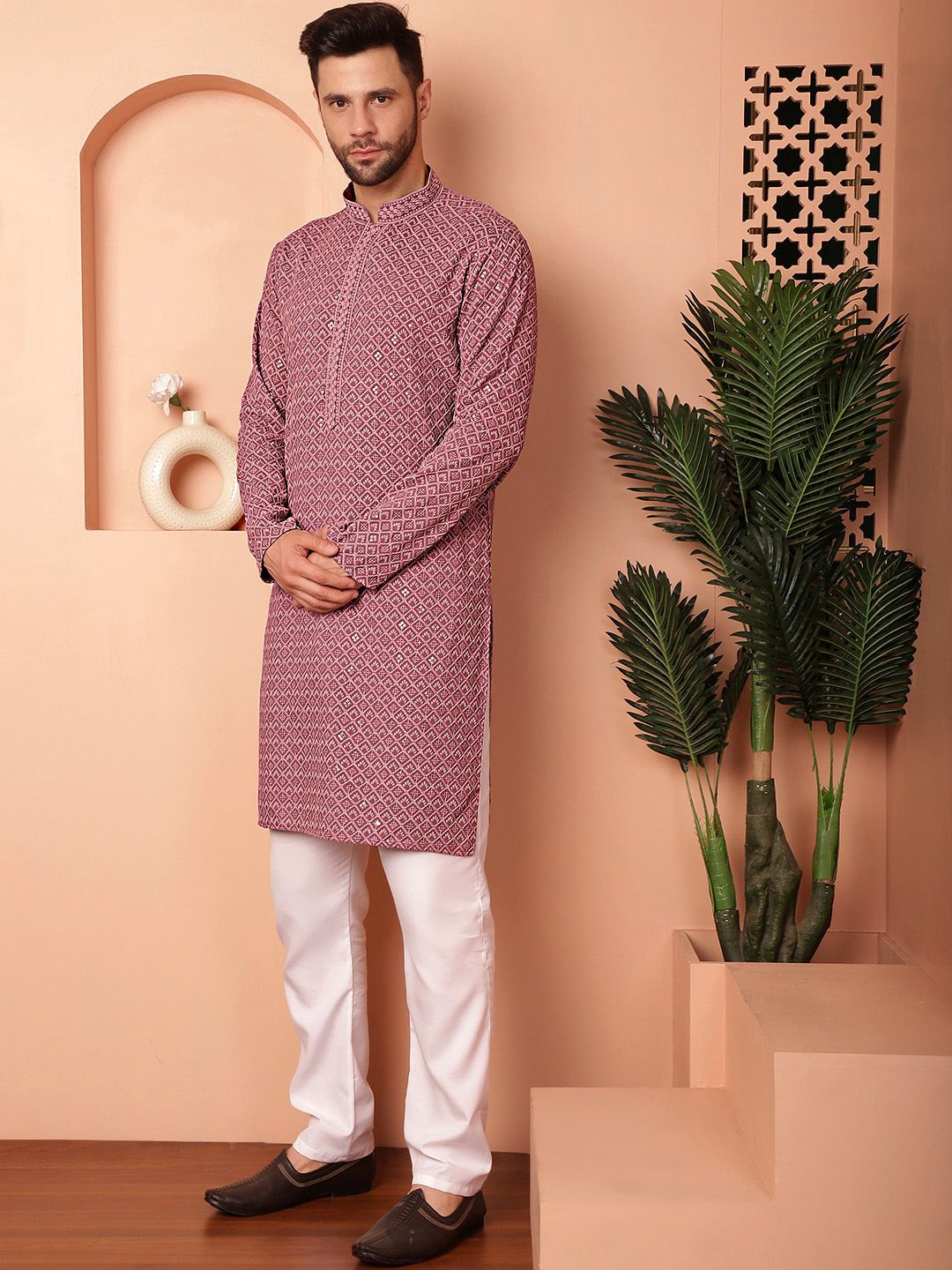 Jompers Ethnic Motifs Embroidered Regular Thread Work Kurta With Pyjamas