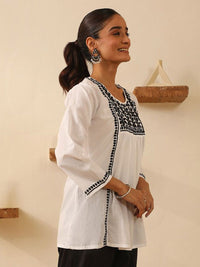 House of Chikankari Women white Cotton Chikankari Embroidered Top