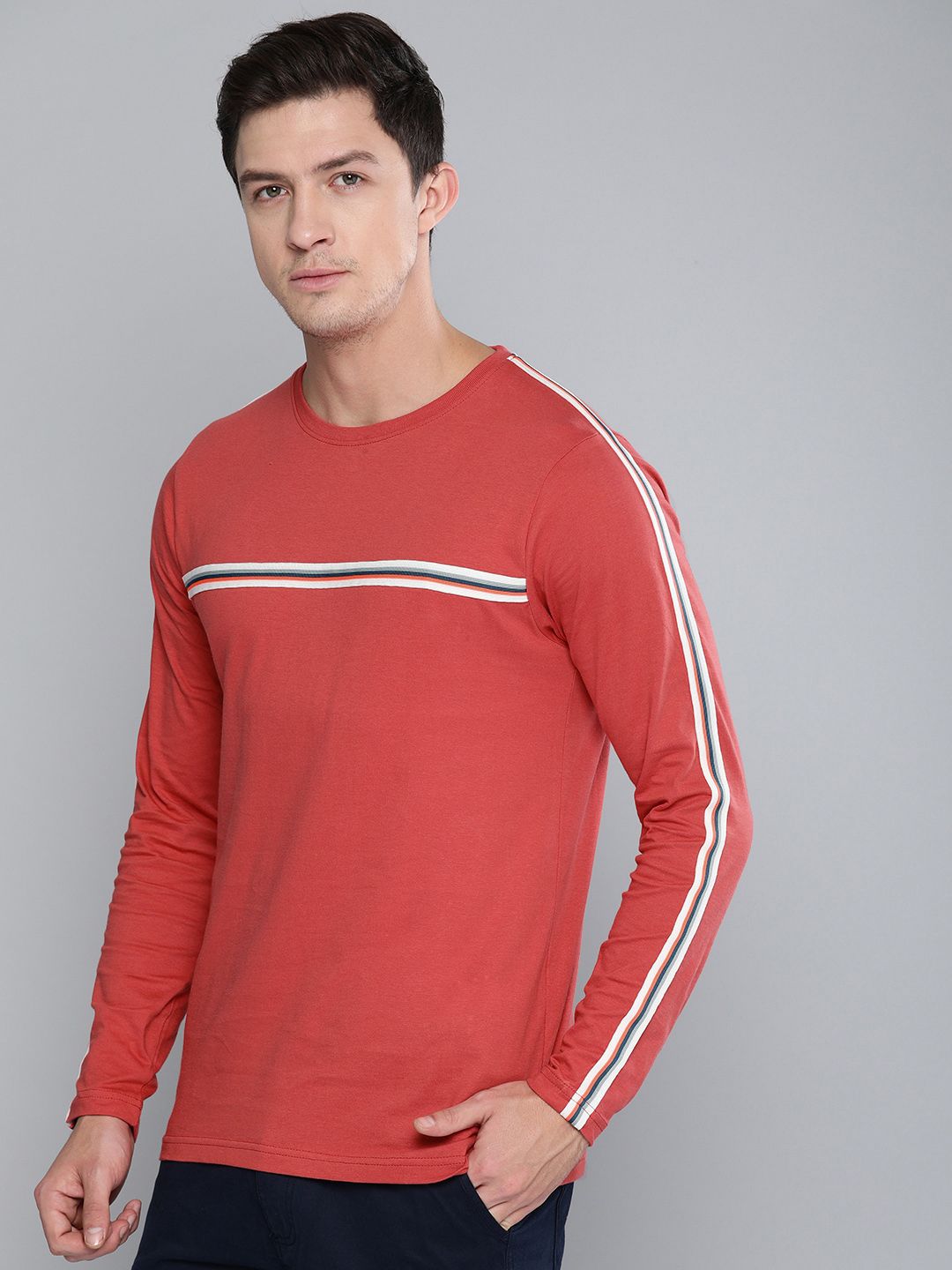 Difference of Opinion Men Coral Pink Solid Round Neck Pure Cotton T-shirt