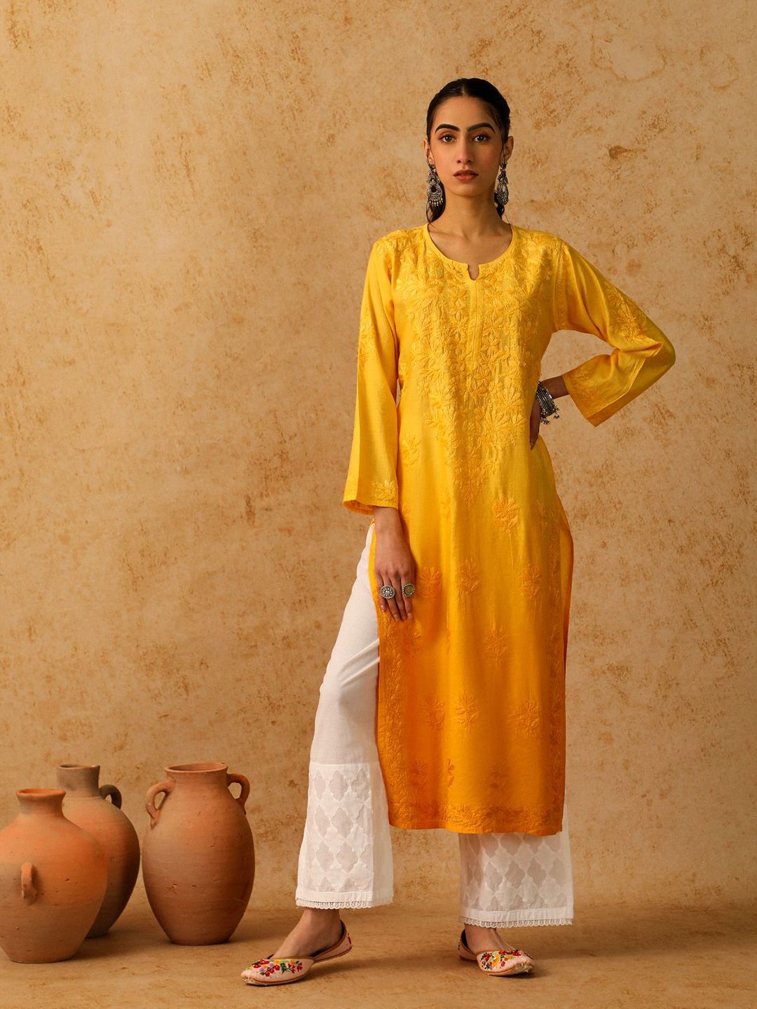 Rumah Wanita Chikankari Kurta Bersulam Chanderi Kuning Chikankari